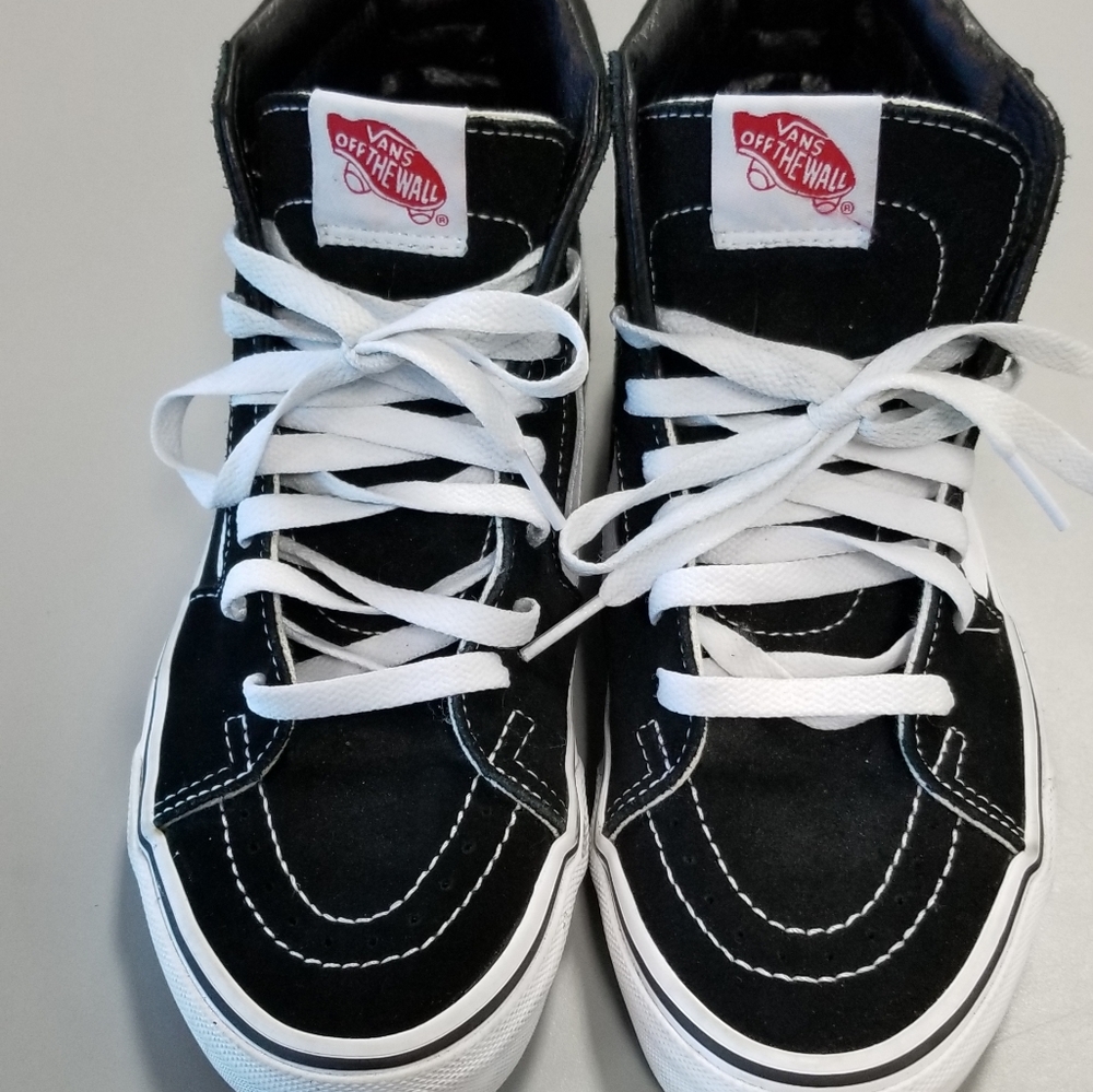 Van's Hi Top Shoes 5.5 Mens, 7 Womens